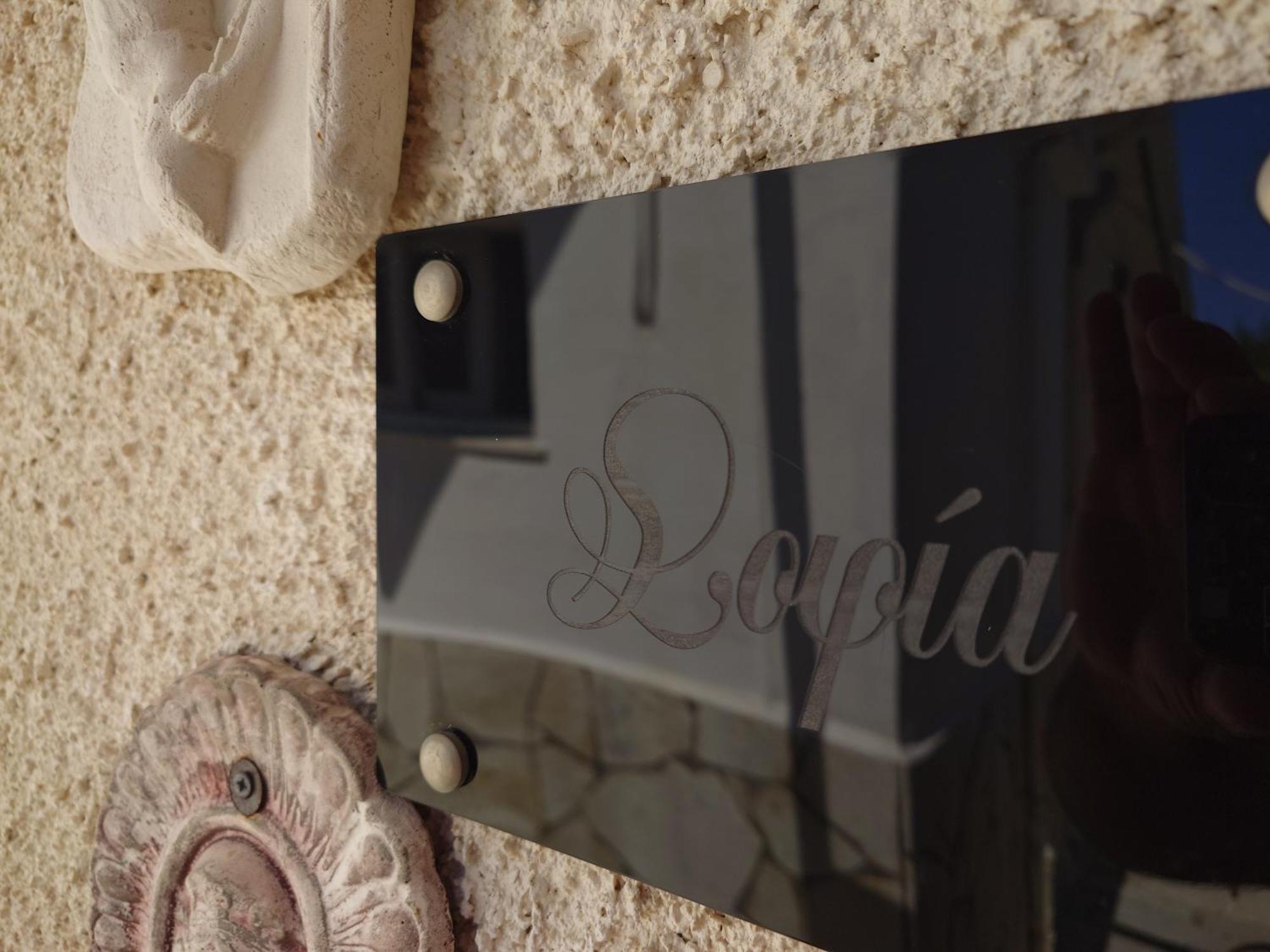 ואטי Elena Apartments Ithaca מראה חיצוני תמונה
