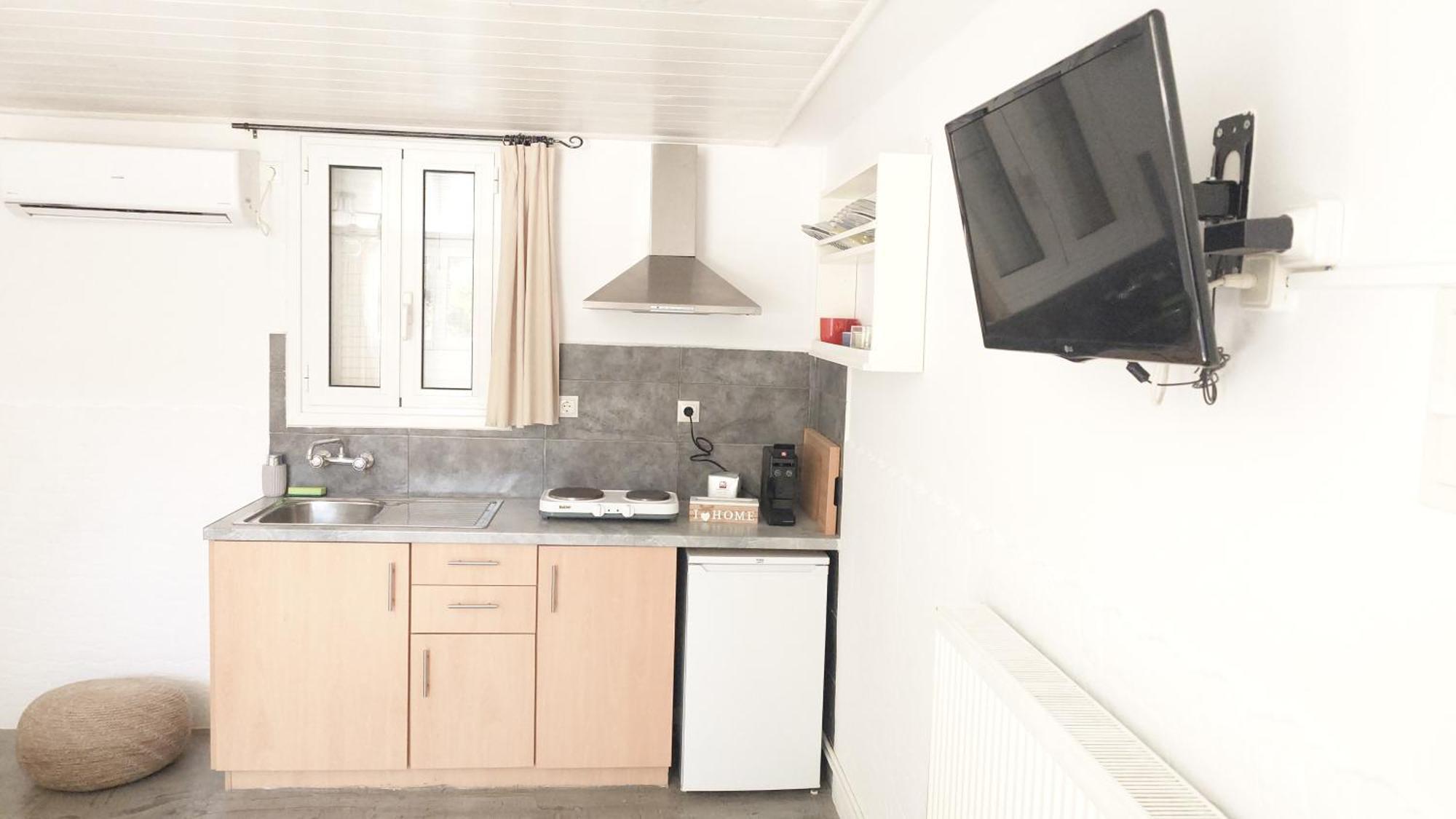 ואטי Elena Apartments Ithaca מראה חיצוני תמונה